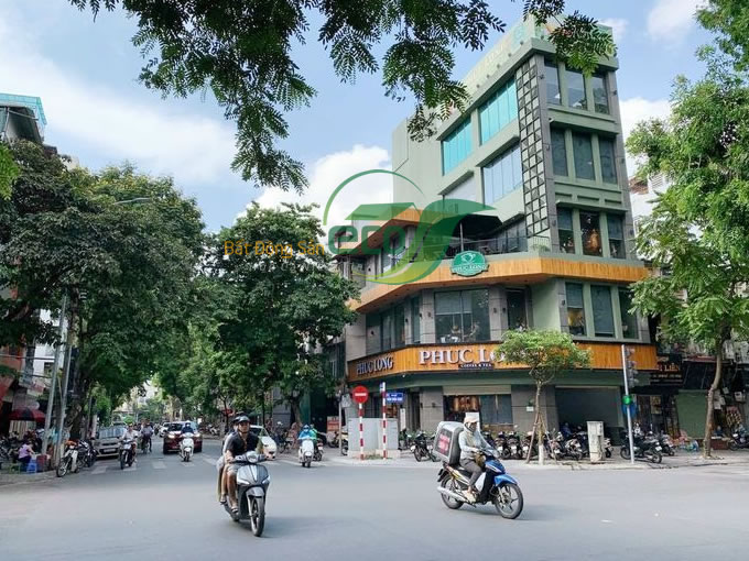 Bán nhà mặt phố Nguyễn Chí Thanh, Lô góc - diện tích 75m2, 5 tầng, mặt tiền 8m, giá chào 29 tỷ, (có thương lượng)
